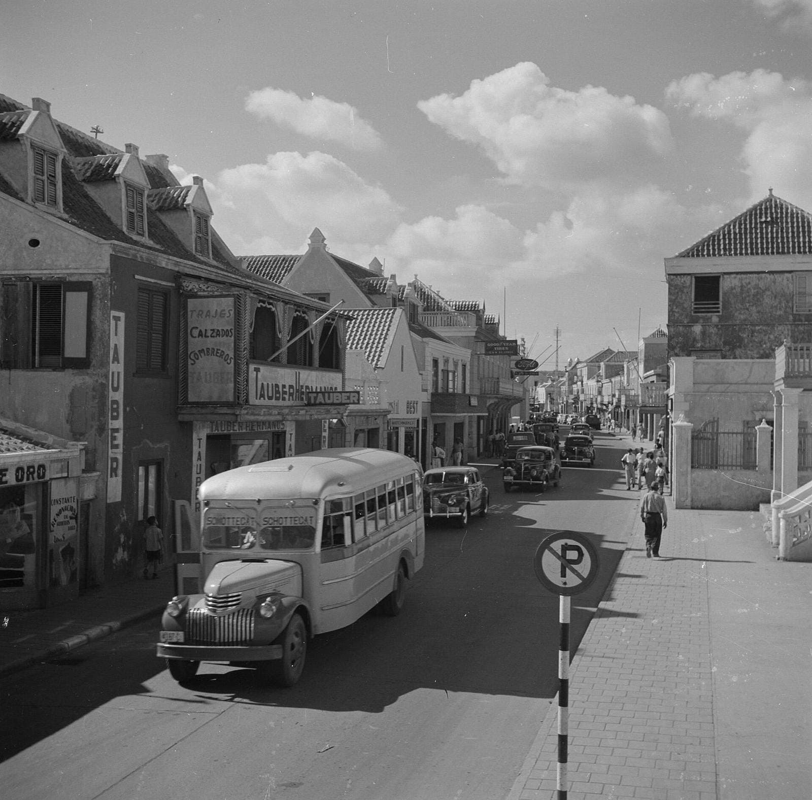 De Breedestraat in Otrobanda, historische opname